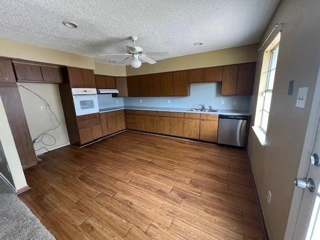 422 Sandy Trl - Photo 3 of 11