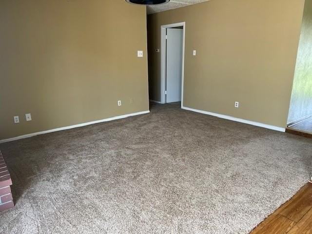 422 Sandy Trl - Photo 5 of 11