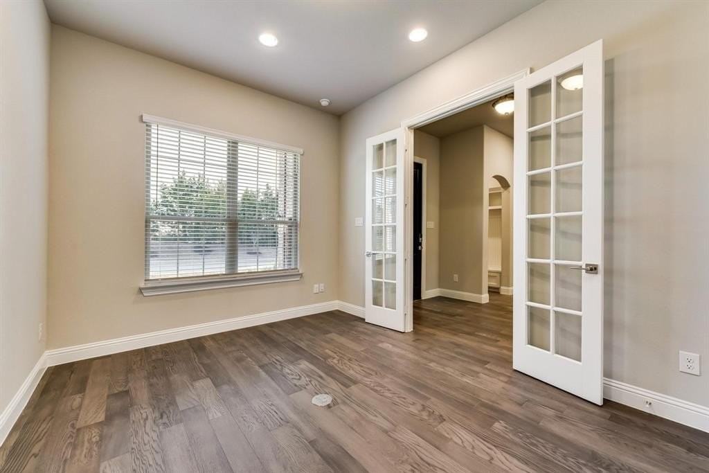 4044 Crowe Ln - Photo 7 of 28