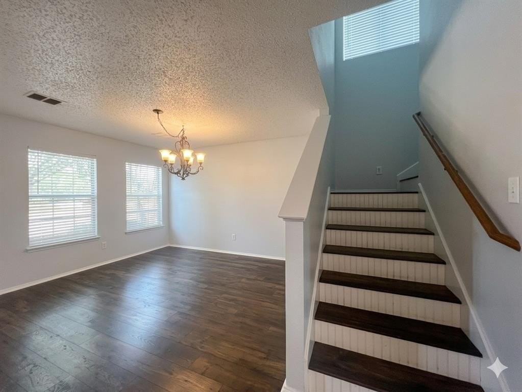 4405 Centennial Ct - Photo 2 of 20