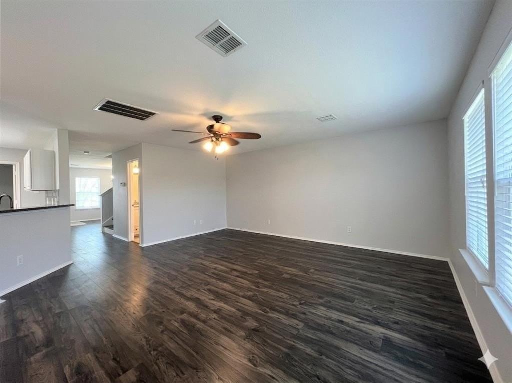 4405 Centennial Ct - Photo 4 of 20
