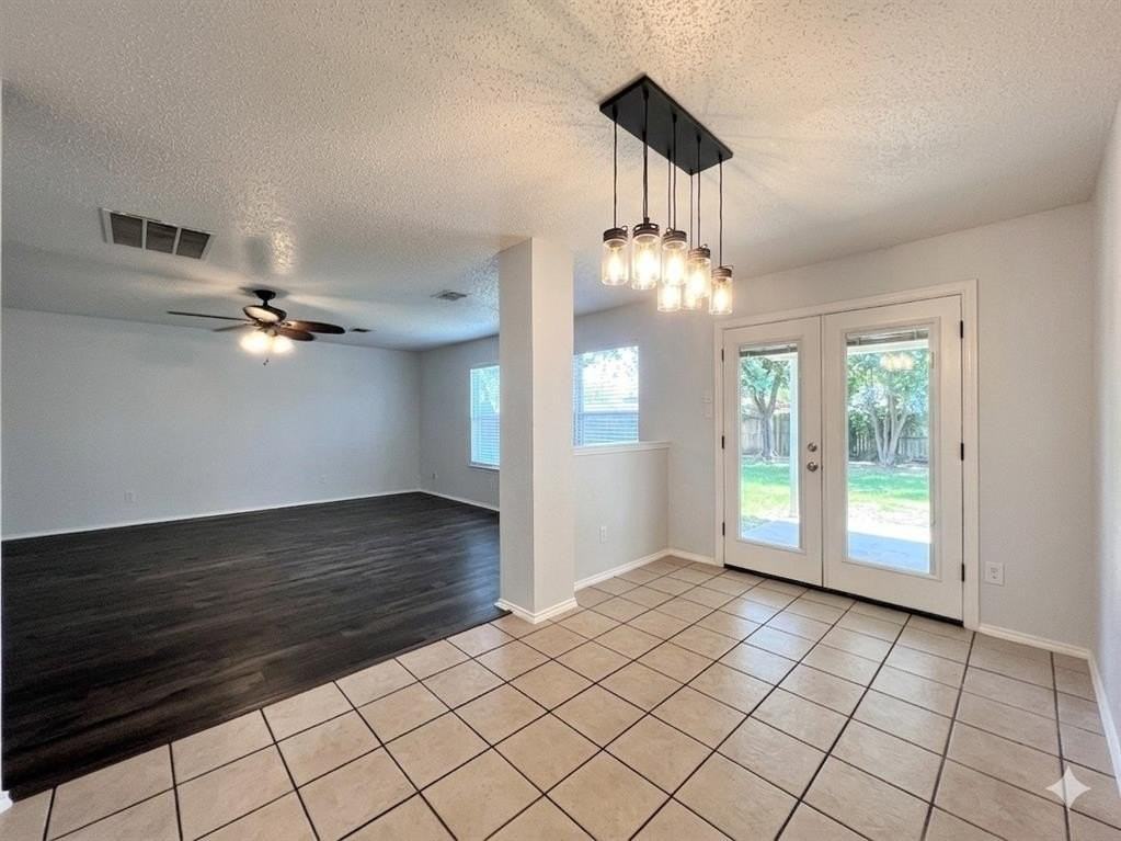 4405 Centennial Ct - Photo 5 of 20