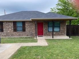 203 W Willow St - Photo 1 of 1