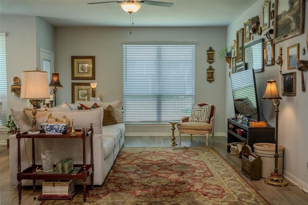 6921 Sulphur Ct - Photo 6 of 19