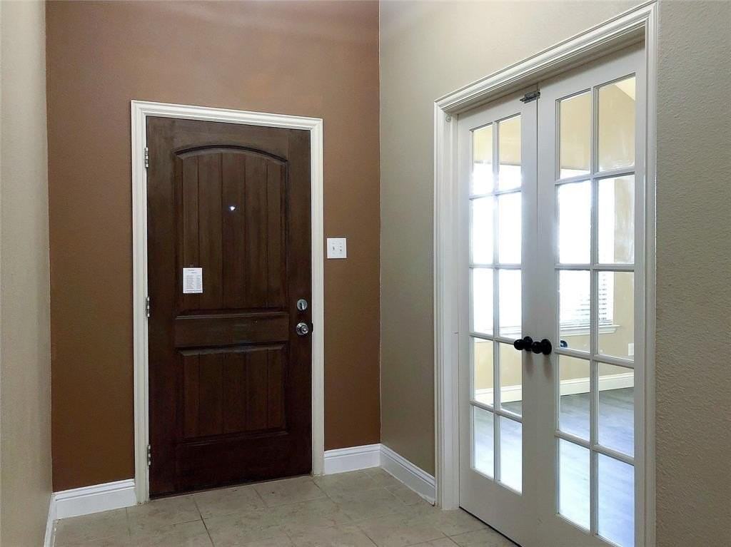 1414 Thibodaux Dr - Photo 3 of 20