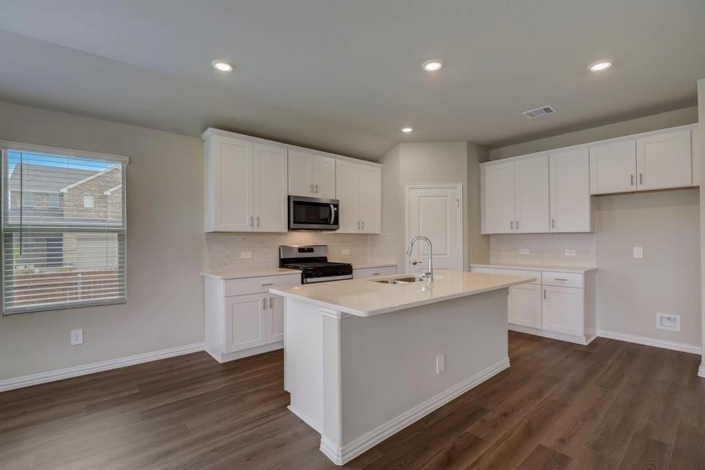 245 Lost Creek Trl - Photo 3 of 32