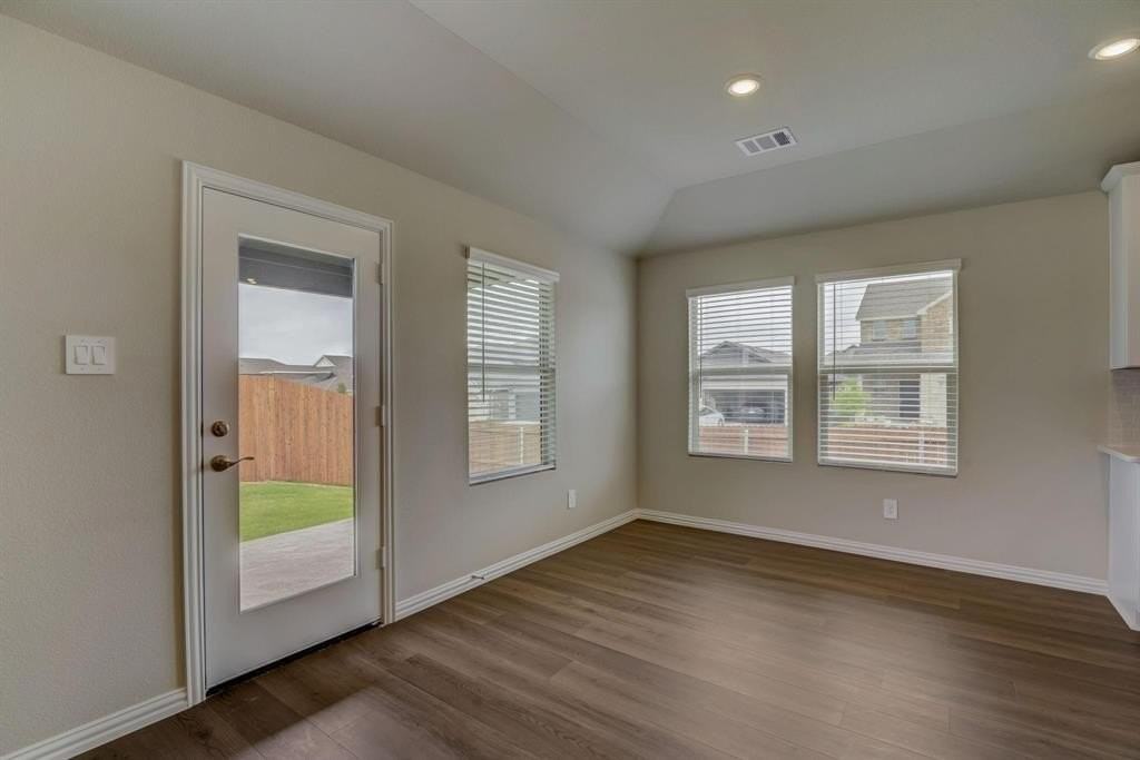 245 Lost Creek Trl - Photo 6 of 32