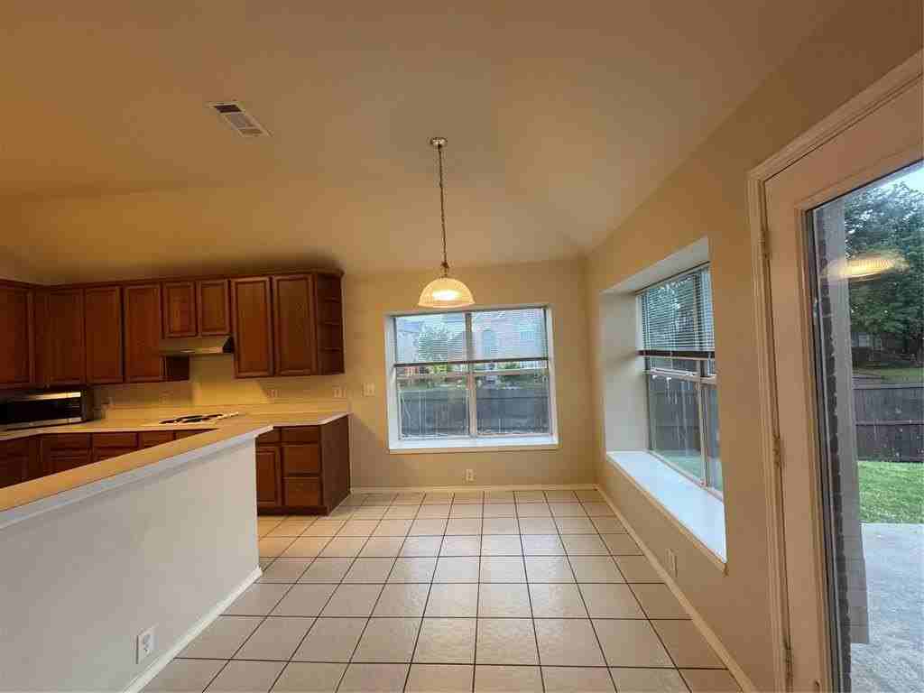 2801 Tallahassee Ct - Photo 5 of 25