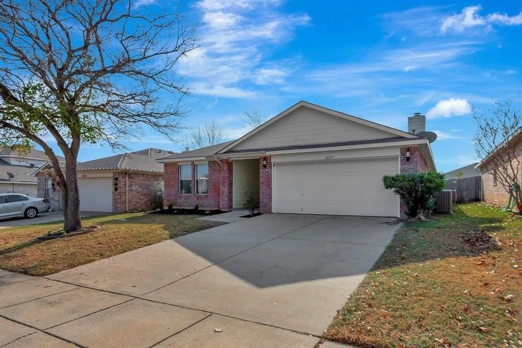 1037 Triple Crown Dr - Photo 2 of 36