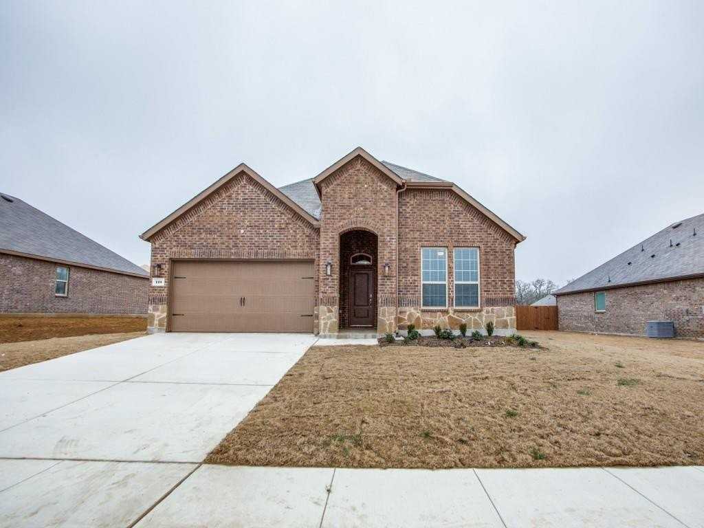 123 Lakeview Cir - Photo 3 of 36