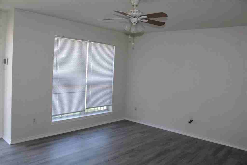 1706 Caravan Trl - Photo 6 of 21