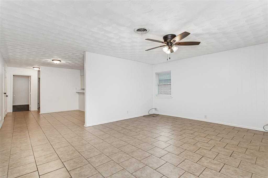 11038 Wyatt St - Photo 4 of 29