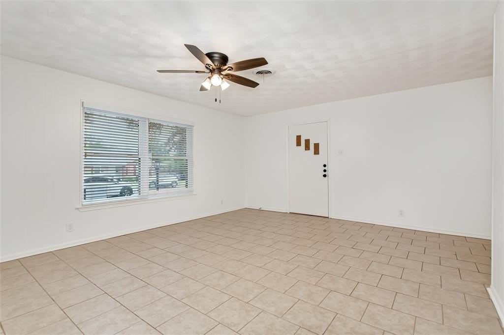 11038 Wyatt St - Photo 7 of 29
