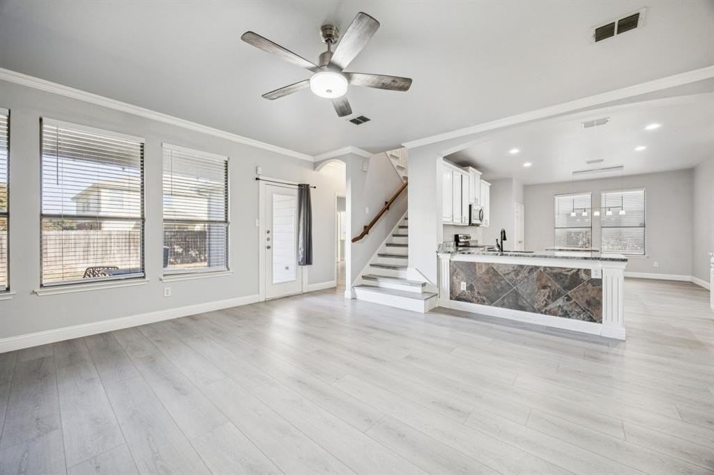 813 Lake Forest Trl - Photo 5 of 30