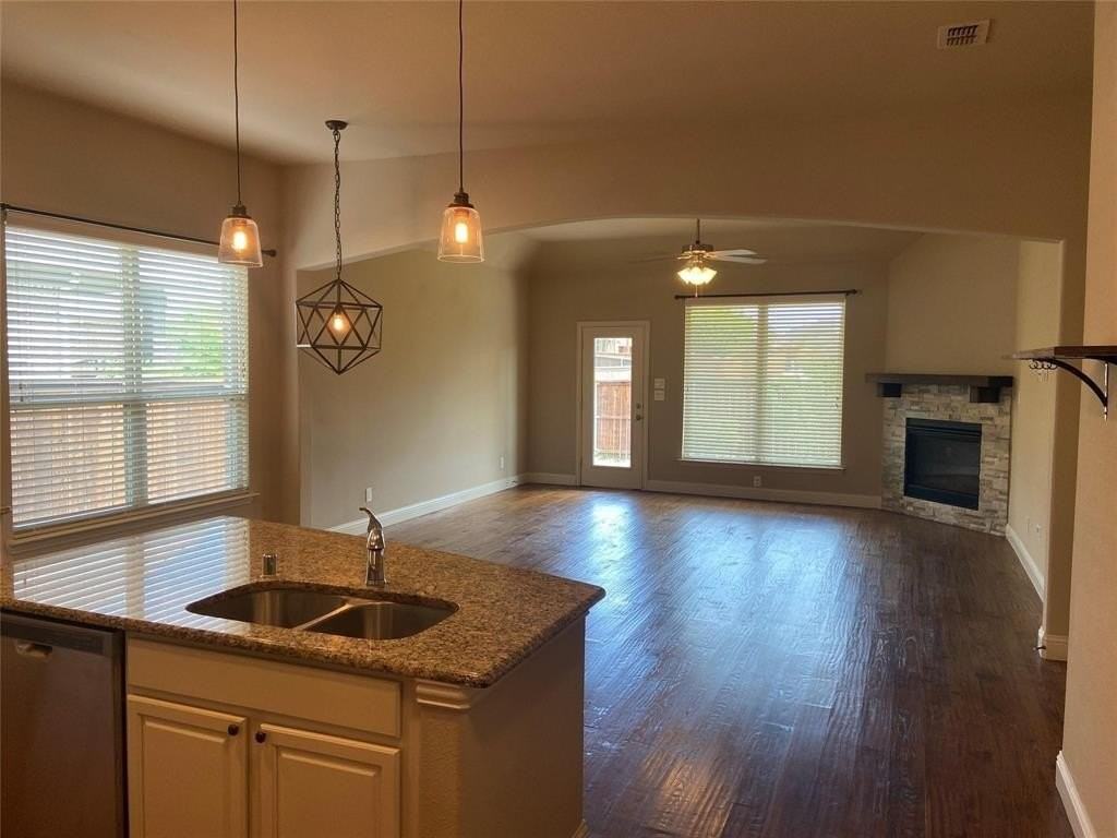 11145 Cerrillos Dr - Photo 3 of 11