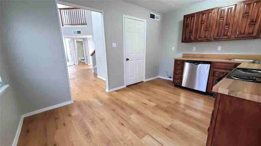 2943 Harbinger Ln - Photo 6 of 21