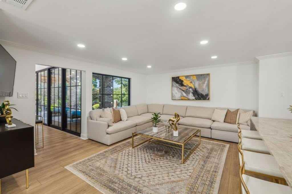 202 Glenn Ave - Photo 7 of 30