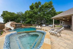 featured image of 2200 Mountain Creek Ct