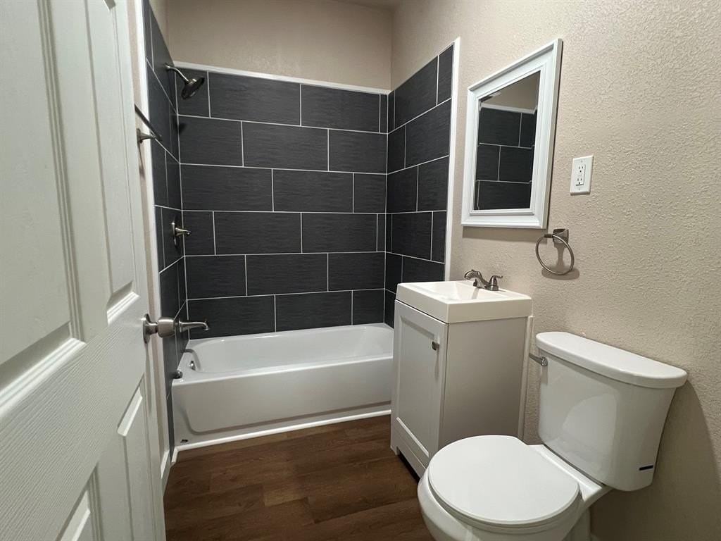 1709 Durham Ave - Photo 7 of 18