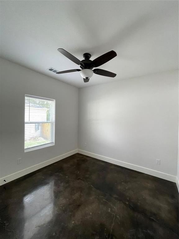 722 E Woodard St - Photo 5 of 10