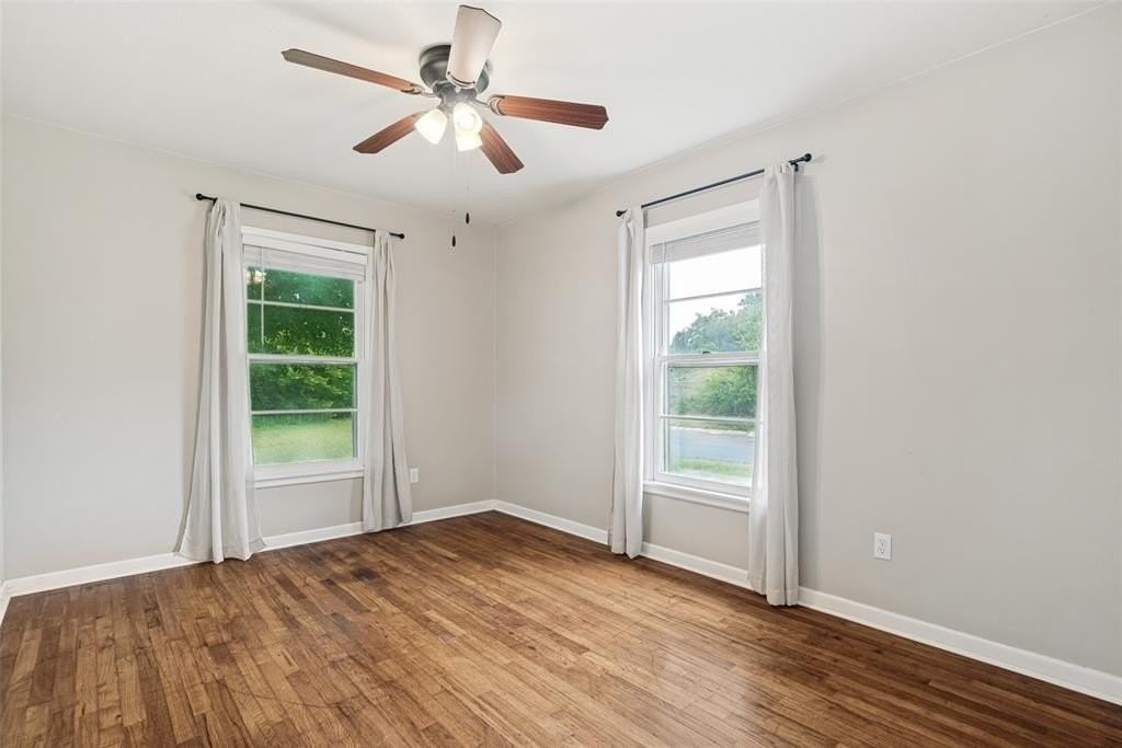 1316 Eastview Dr - Photo 6 of 12