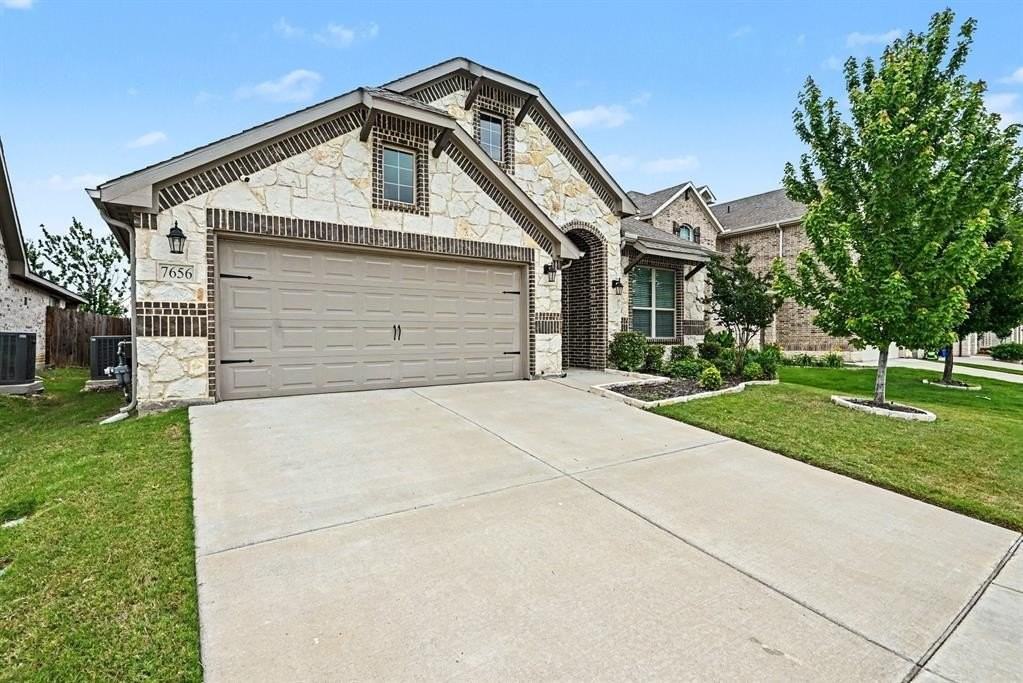 7656 Northumberland Dr - Photo 2 of 35
