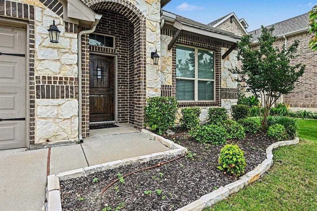 7656 Northumberland Dr - Photo 4 of 35