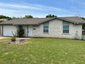 5602 Sundown Ln - Photo 1 of 1