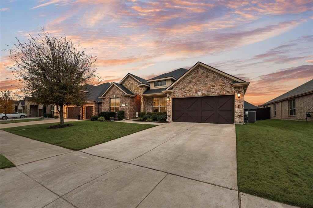 1313 Benavites Dr - Photo 4 of 25