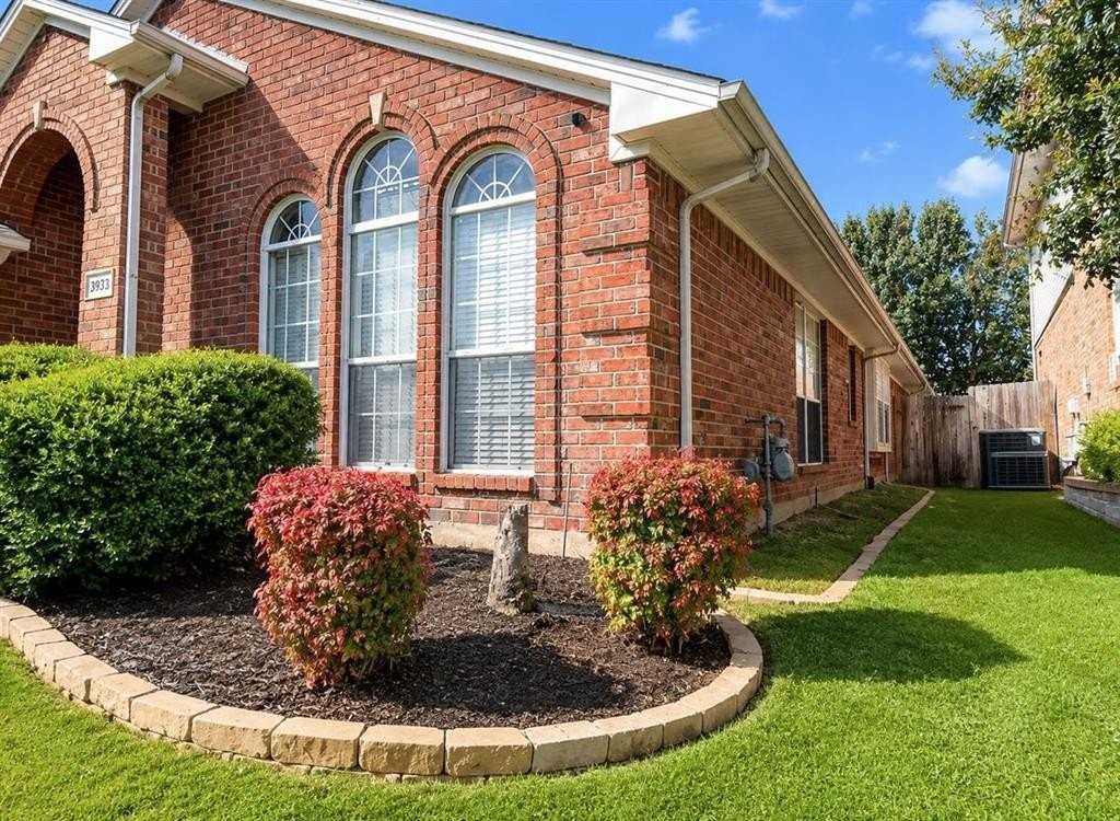 8833 Sunset Trace Dr - Photo 5 of 12
