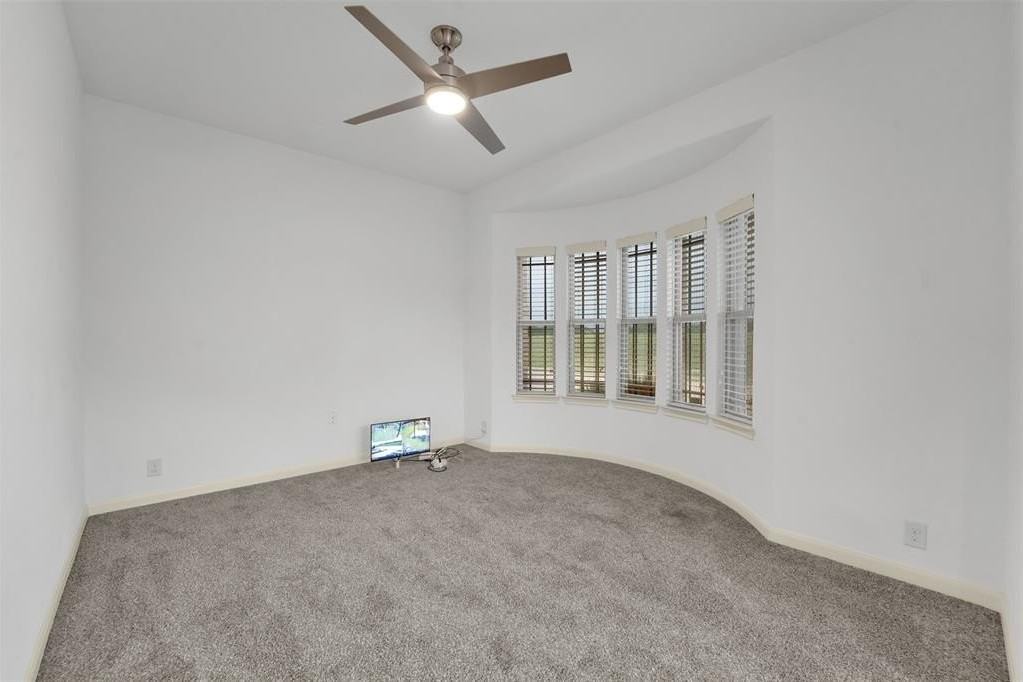 755 Revere Ln - Photo 3 of 26