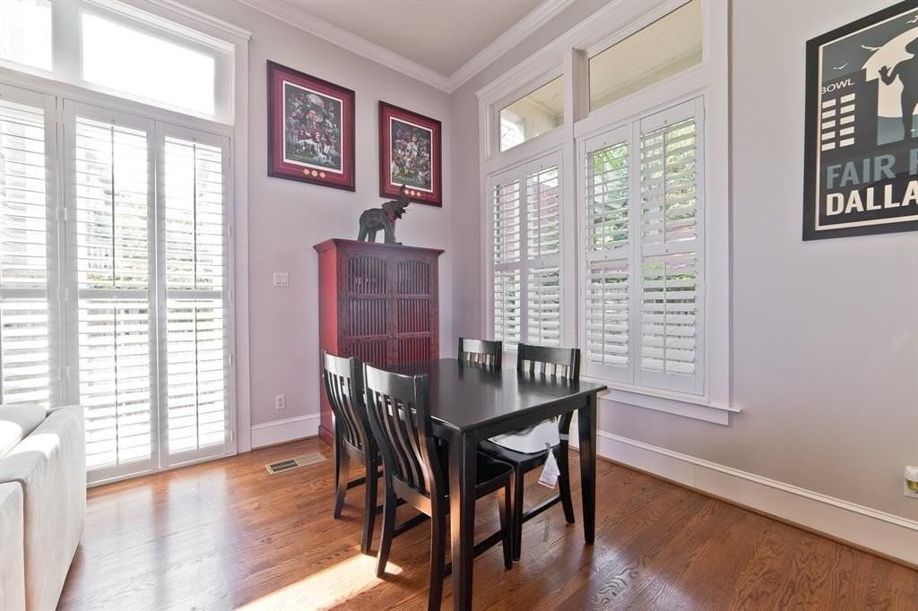 2620 Thomas Ave - Photo 6 of 32