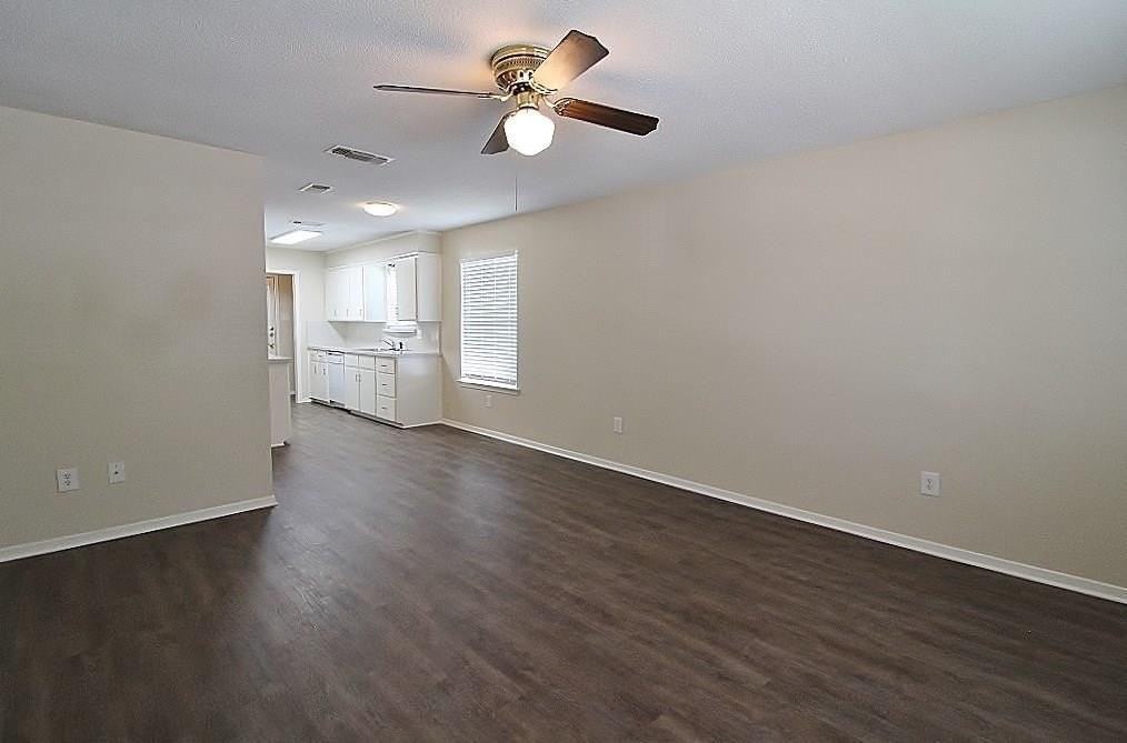1111 Lynn St #A - Photo 2 of 12