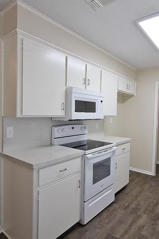 1111 Lynn St #A - Photo 5 of 12