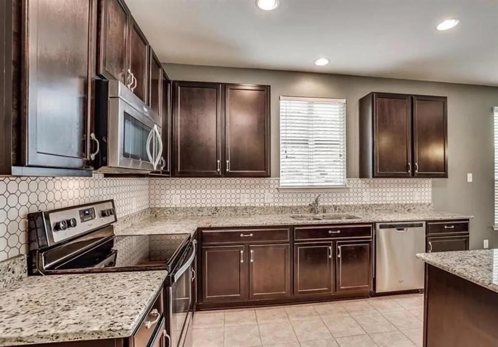 1612 Megan Creek Dr - Photo 2 of 19