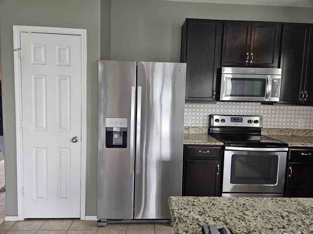 1612 Megan Creek Dr - Photo 3 of 19