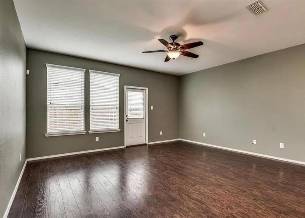 1612 Megan Creek Dr - Photo 4 of 19