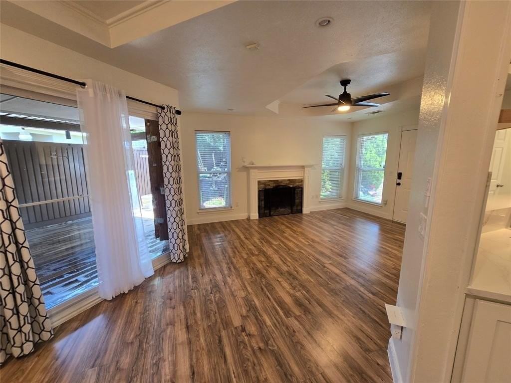 8502 Hawthorne St - Photo 4 of 29