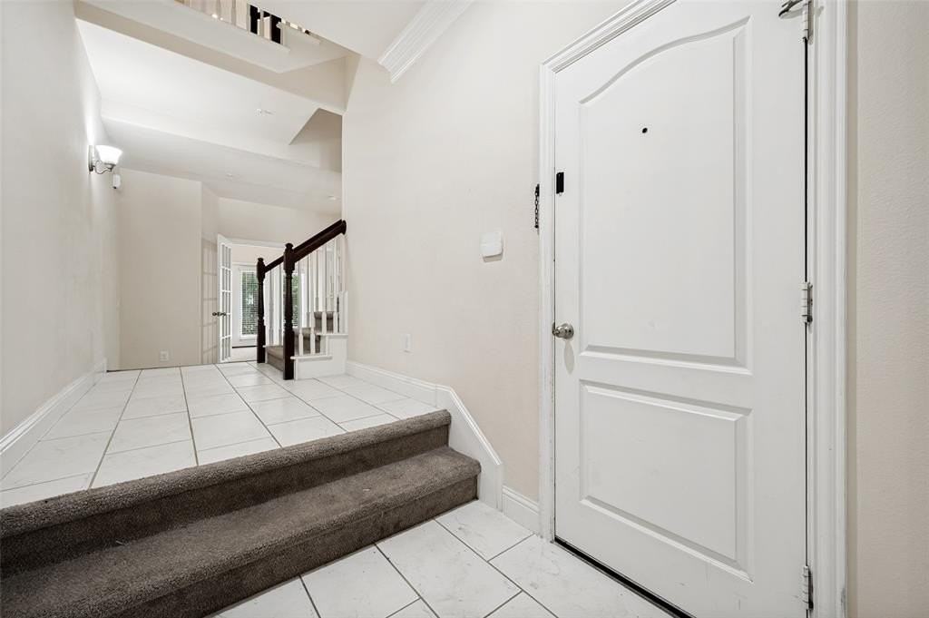 572 Waterloo Dr - Photo 6 of 25