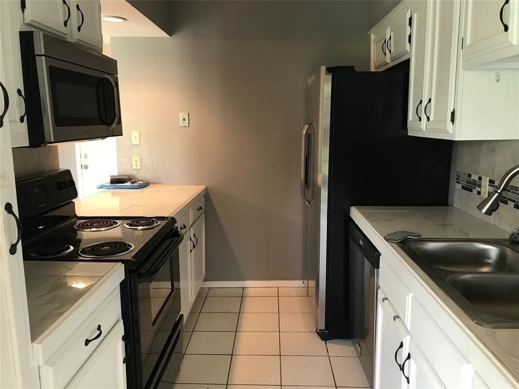 31 Shady Brook Cir - Photo 4 of 16