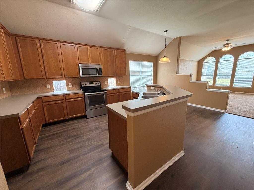 618 Rosarita Rd - Photo 4 of 19