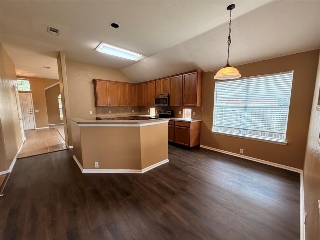 618 Rosarita Rd - Photo 5 of 19