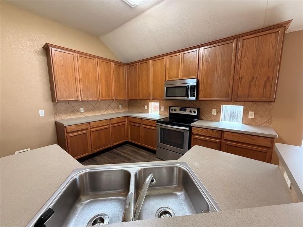 618 Rosarita Rd - Photo 6 of 19