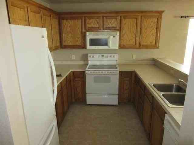 4526 Cole Dr - Photo 2 of 9