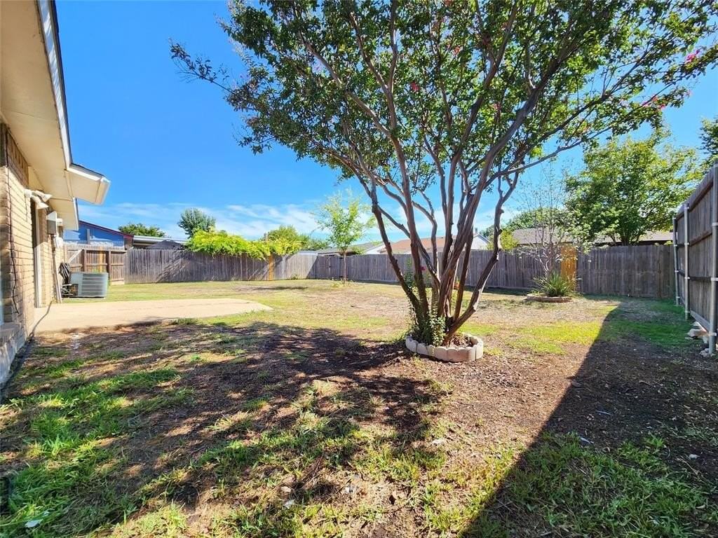 5541 Ragan Dr - Photo 2 of 23
