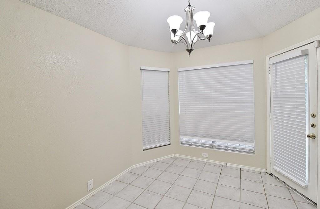 210 Ridgecrest Dr - Photo 5 of 13