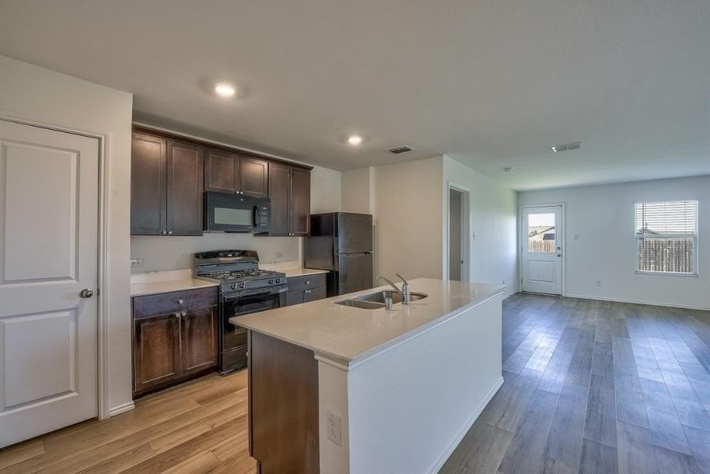 444 Frio Pass Trl - Photo 2 of 20