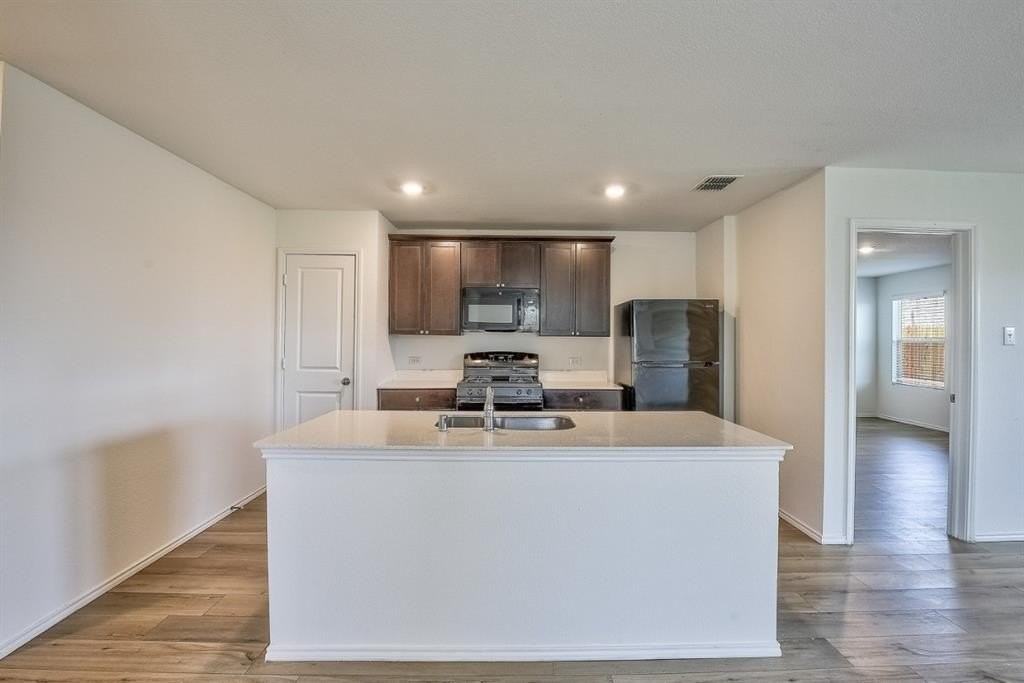 444 Frio Pass Trl - Photo 4 of 20