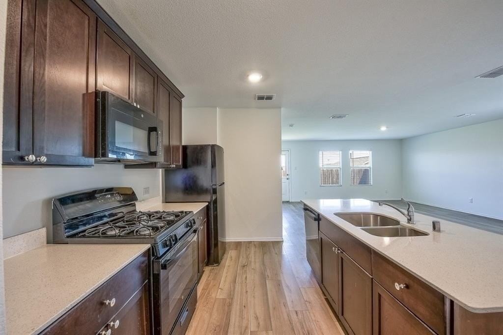 444 Frio Pass Trl - Photo 5 of 20