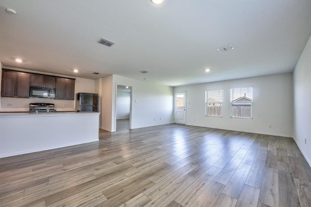 444 Frio Pass Trl - Photo 7 of 20